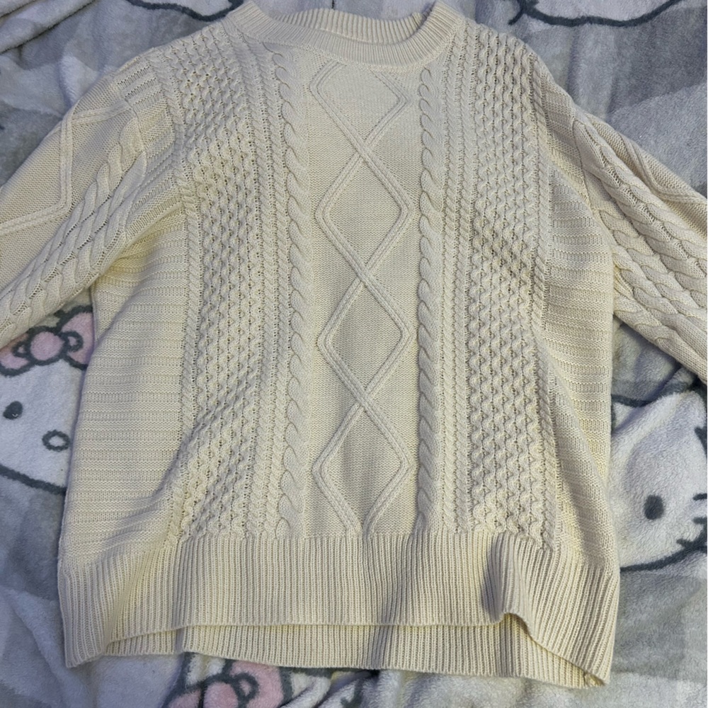 Off white knitted sweater